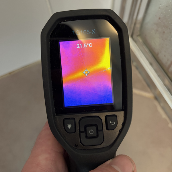 Thermal imaging for shower leak detection behind wall